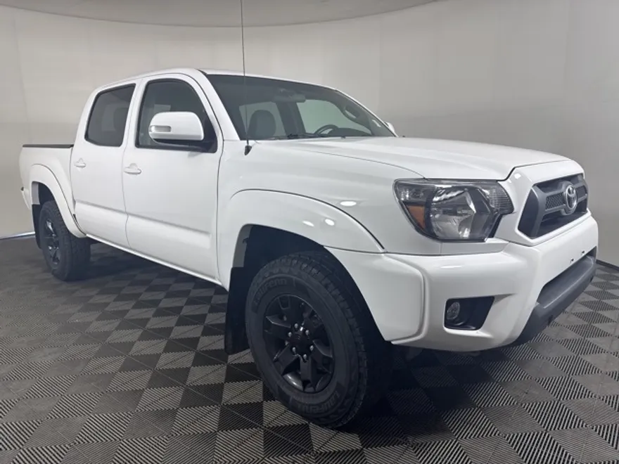 2015 Toyota Tacoma Base photo 1