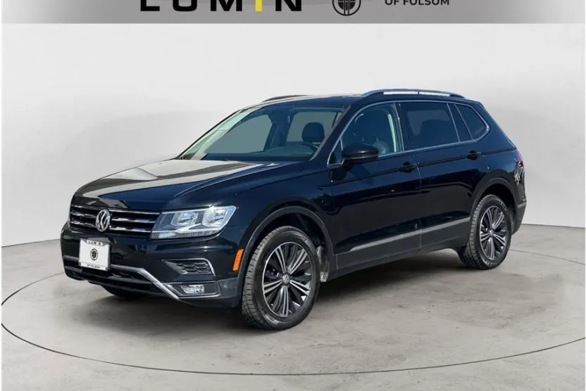 2018 Volkswagen Tiguan SEL photo 1