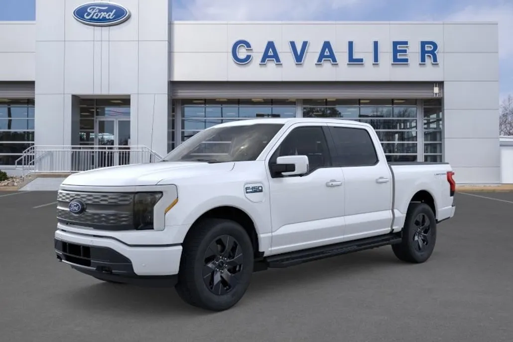 2025 Ford F-150 Lightning Lariat photo 1