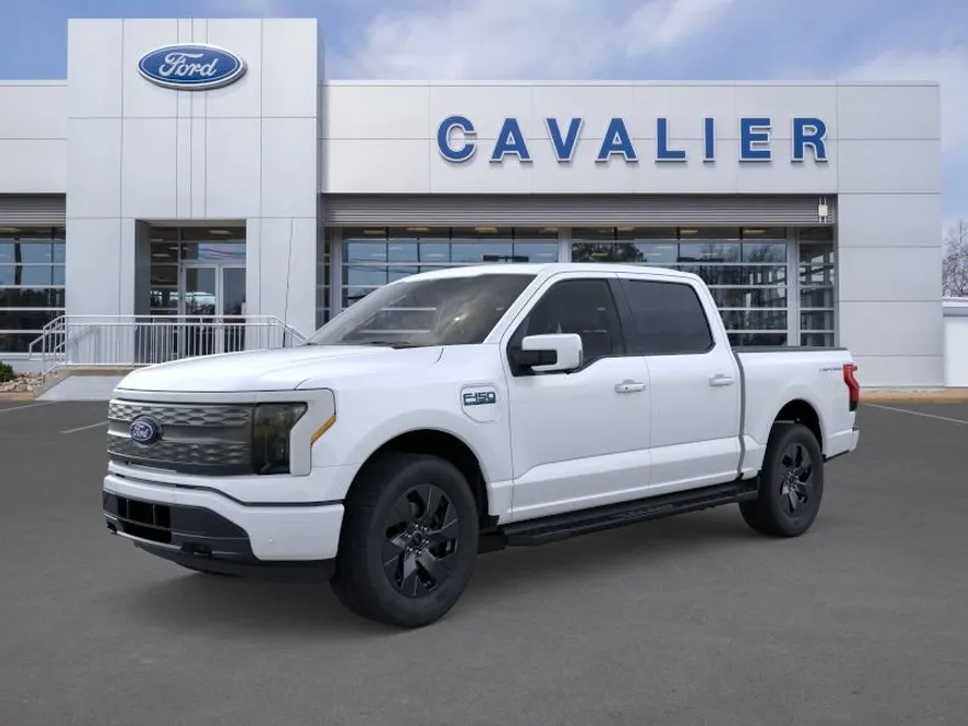 2025 Ford F-150 Lightning Lariat photo 1