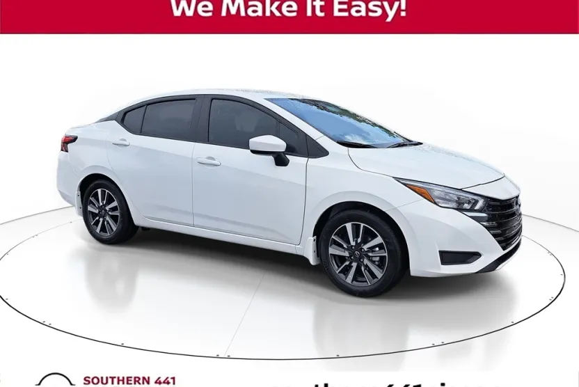 2025 Nissan Versa 1.6 SV photo 1