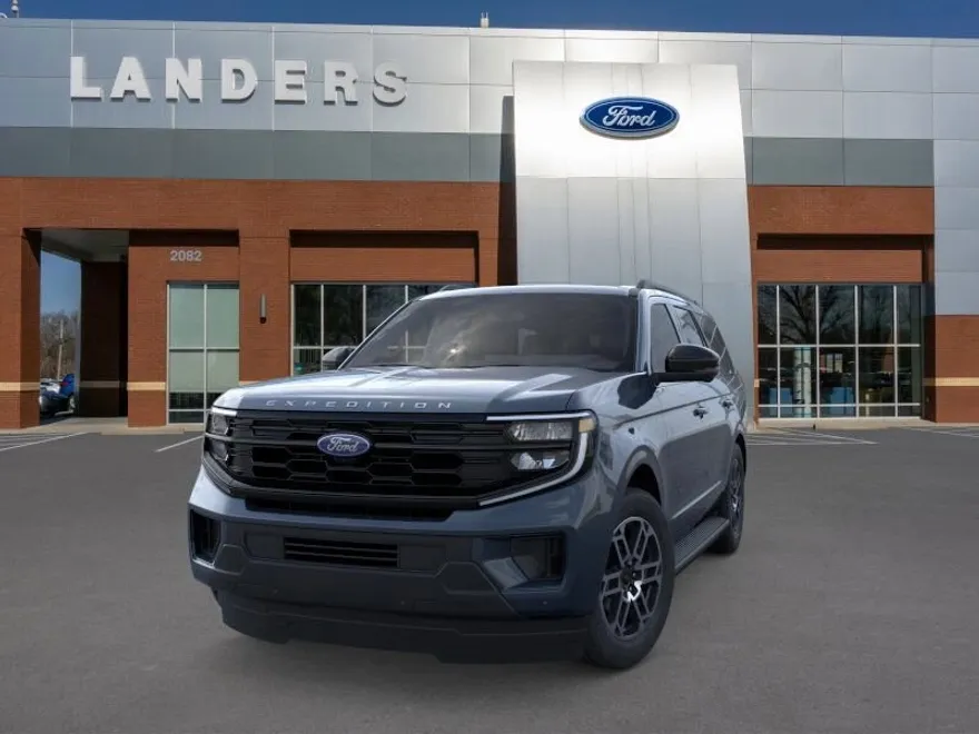 2025 Ford Expedition photo 1