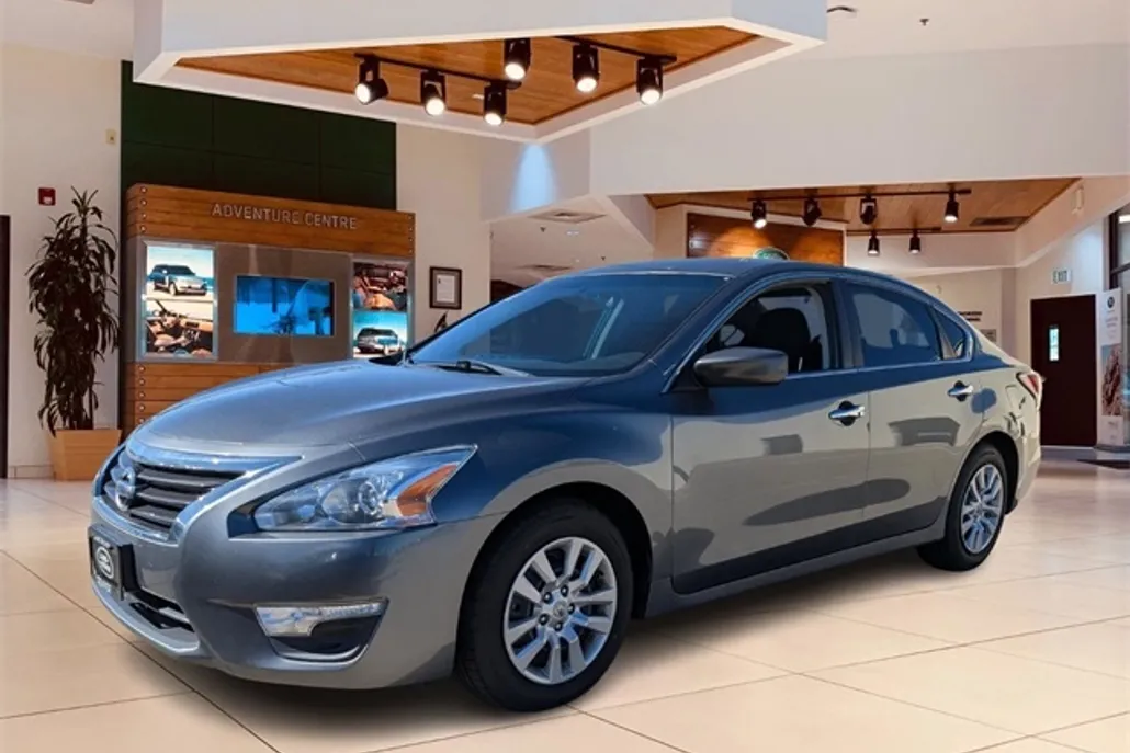 2015 Nissan Altima 2.5 S photo 1