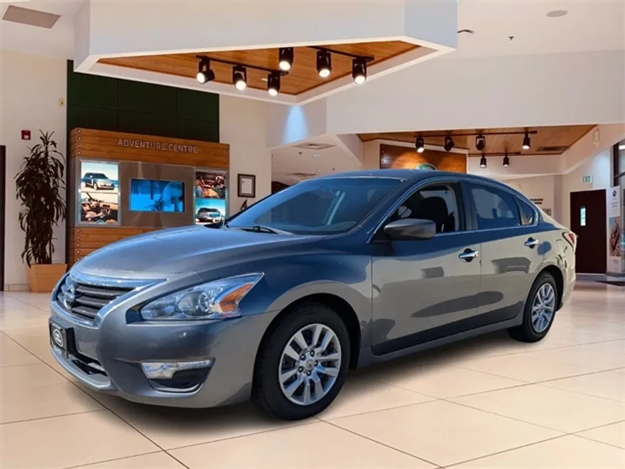 2015 Nissan Altima 2.5 S photo 1