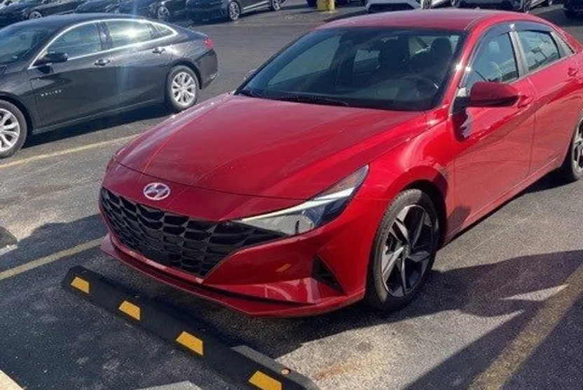 2023 Hyundai Elantra SEL Convenience photo 1