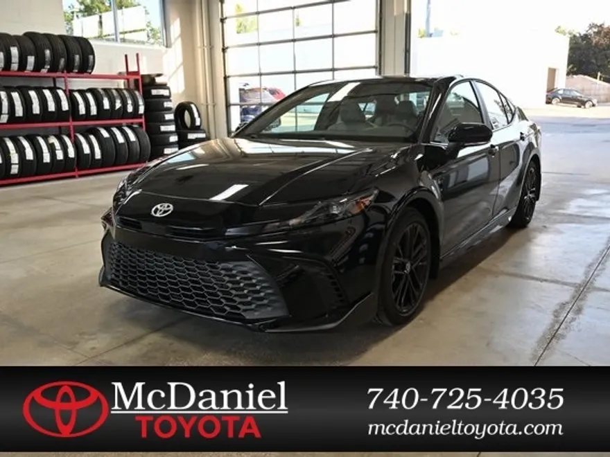 2026 Toyota Camry SE photo 1