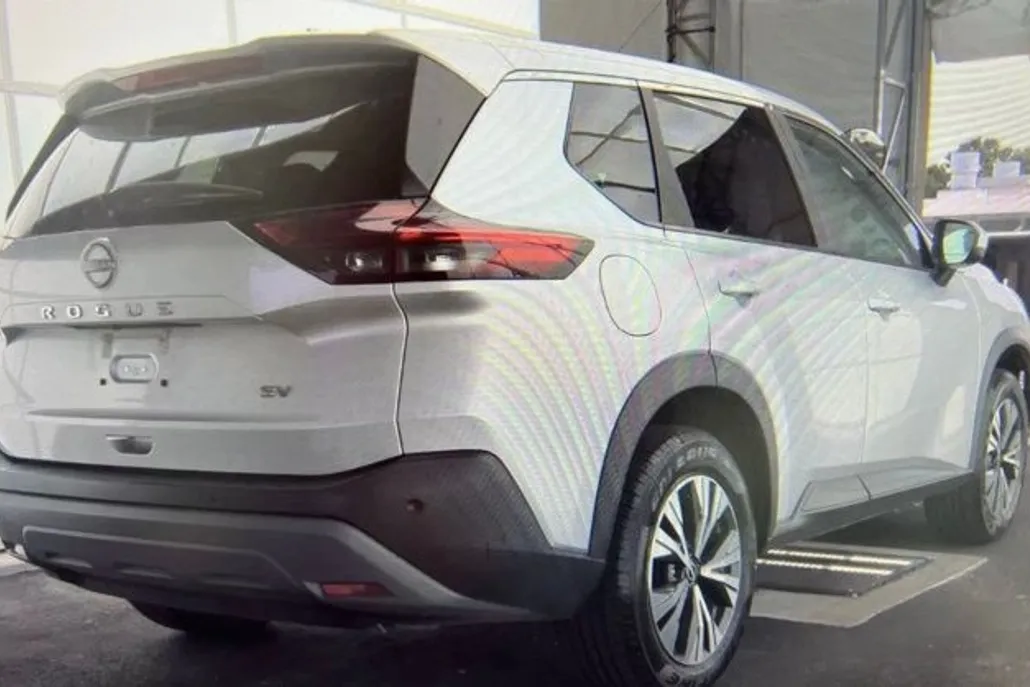 2023 Nissan Rogue SV photo 1