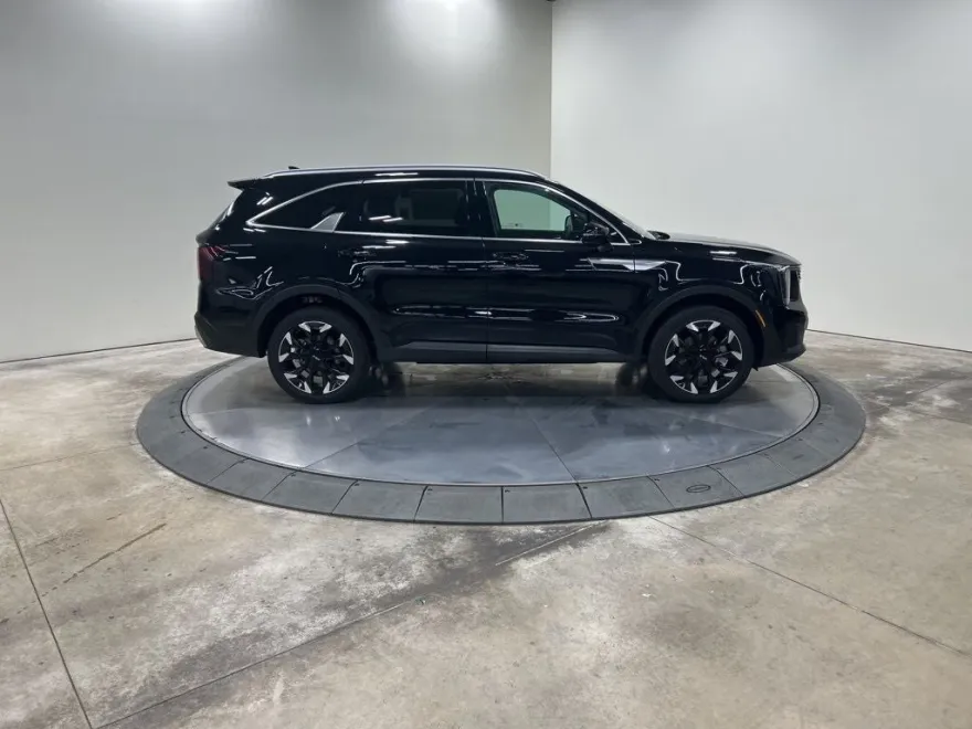 2025 Kia Sorento EX photo 1
