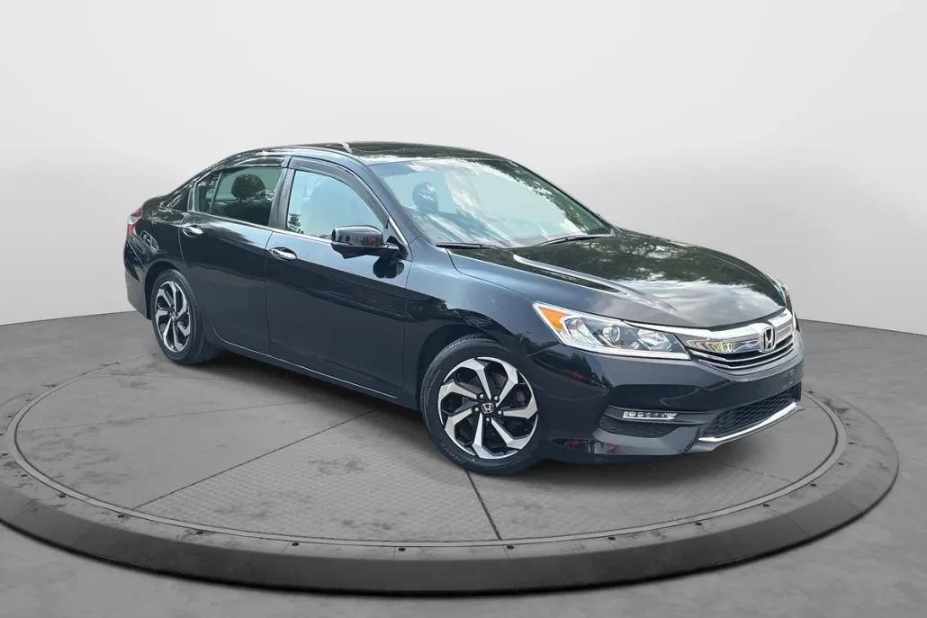 2017 Honda Accord EX-L photo 1