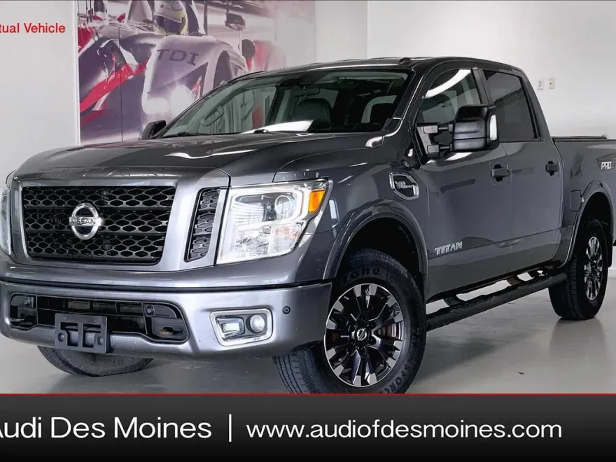 2017 Nissan Titan PRO-4X photo 1