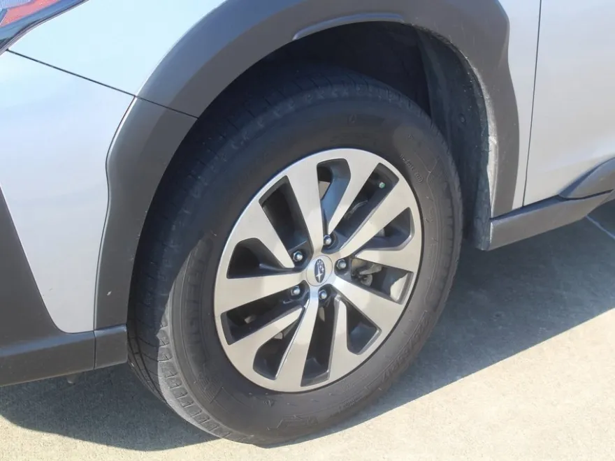 2024 Subaru Outback Premium photo 1