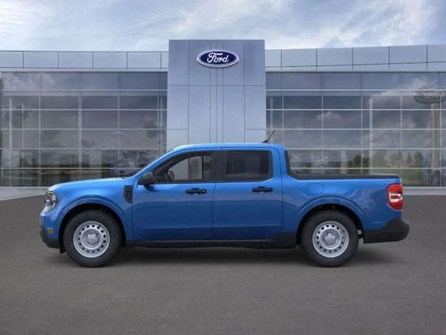 2025 Ford Maverick XL photo 1