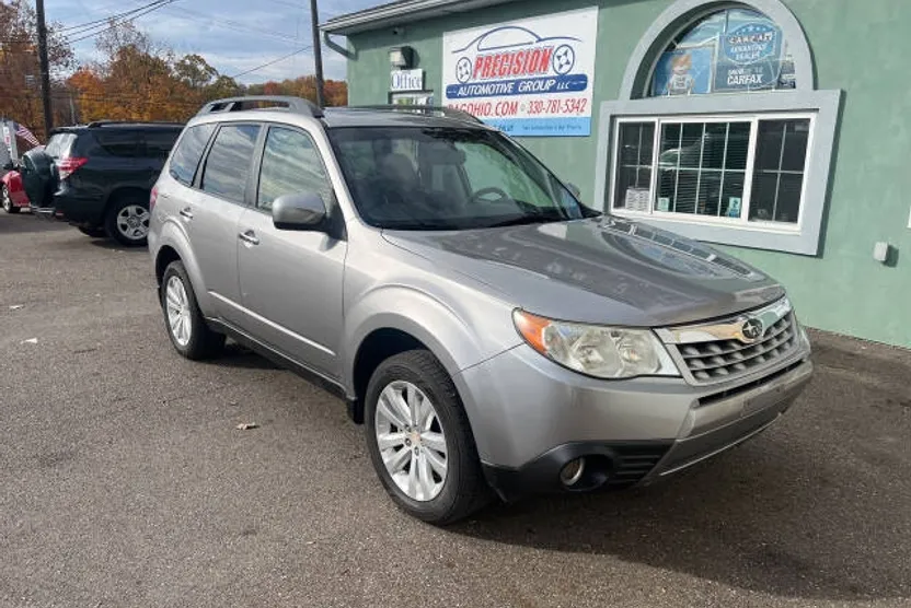 2011 Subaru Forester 2.5X Limited photo 1