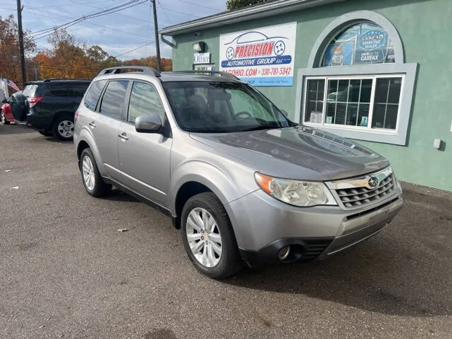2011 Subaru Forester 2.5X Limited photo 1