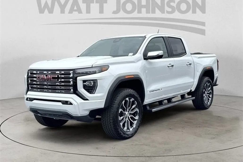2024 Gmc Canyon Denali photo 1