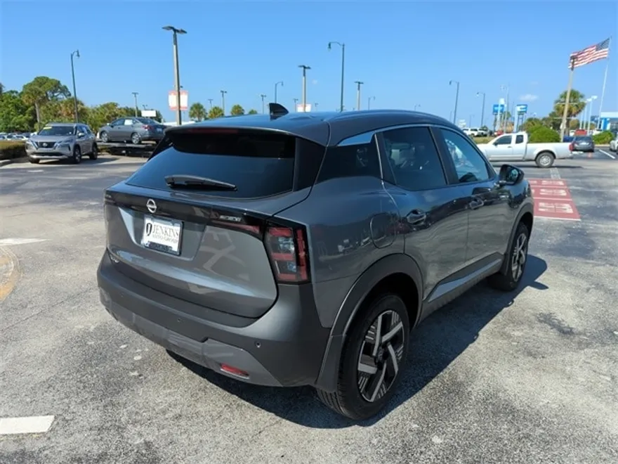 2026 Nissan Kicks SV photo 1
