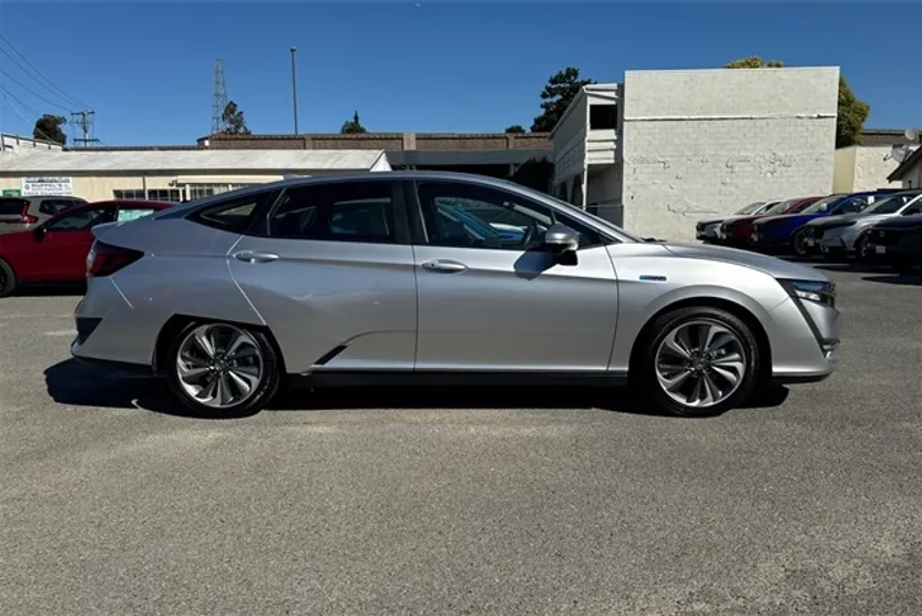 2021 Honda Clarity Plug-In Hybrid photo 1