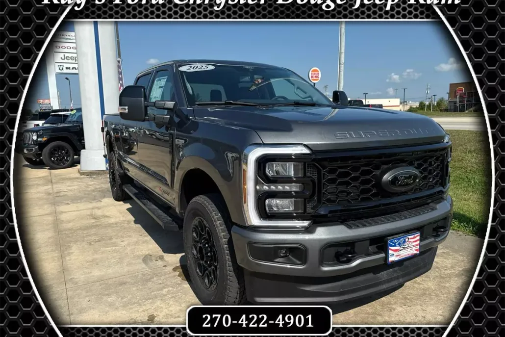 2025 Ford F-250 Lariat photo 1