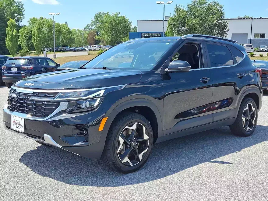 2024 Kia Seltos EX photo 1