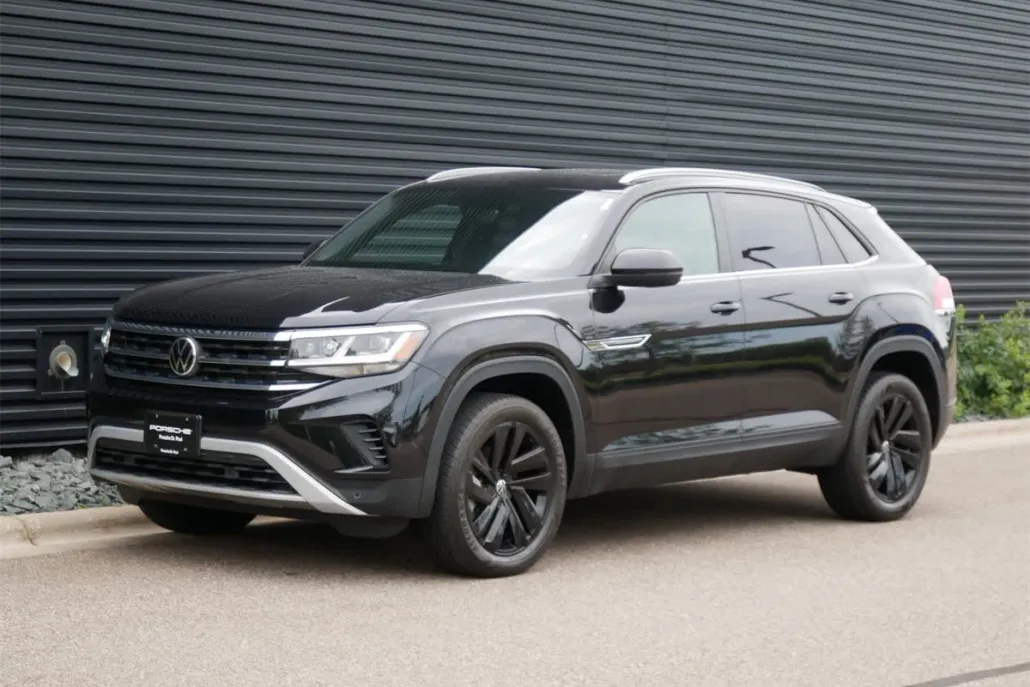 2022 Volkswagen Atlas Cross Sport V6 SE Technology photo 1