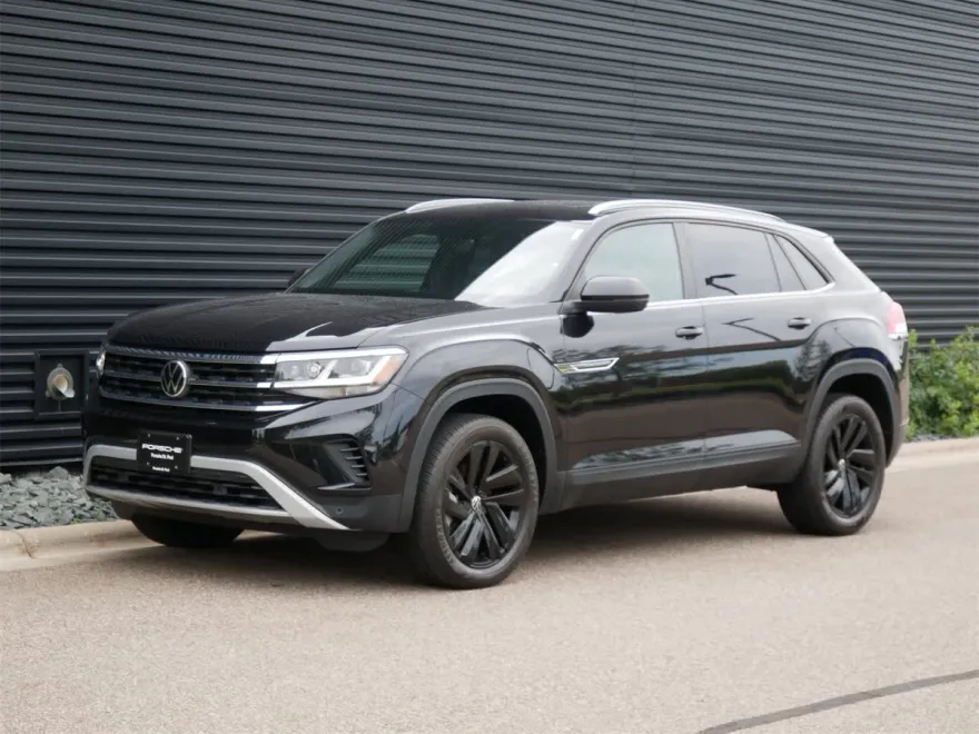 2022 Volkswagen Atlas Cross Sport V6 SE Technology photo 1