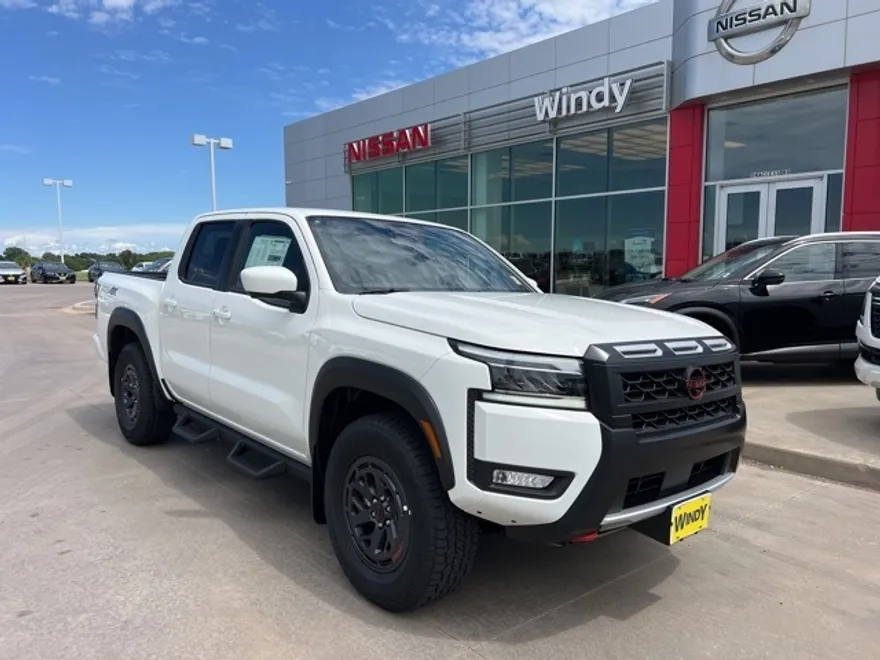 2025 Nissan Frontier PRO-4X photo 1