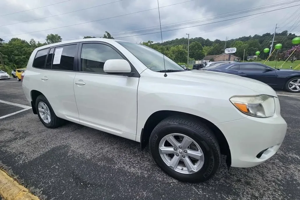 2008 Toyota Highlander Base photo 1