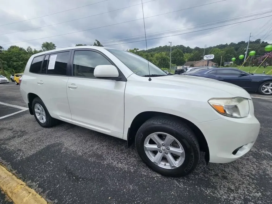 2008 Toyota Highlander Base photo 1