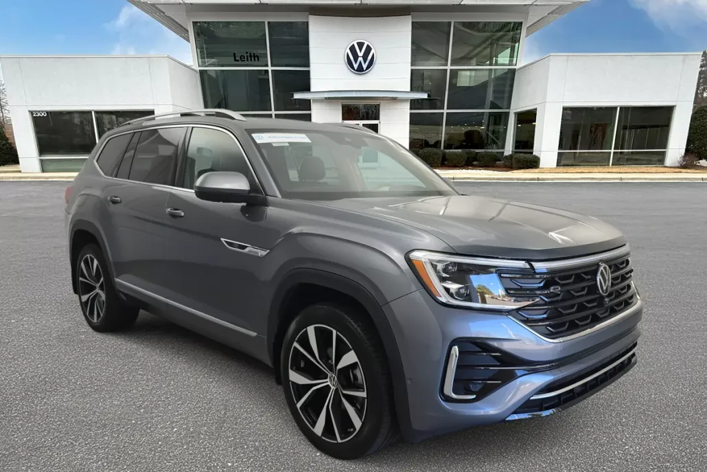 2024 Volkswagen Atlas SEL Premium R-Line photo 1