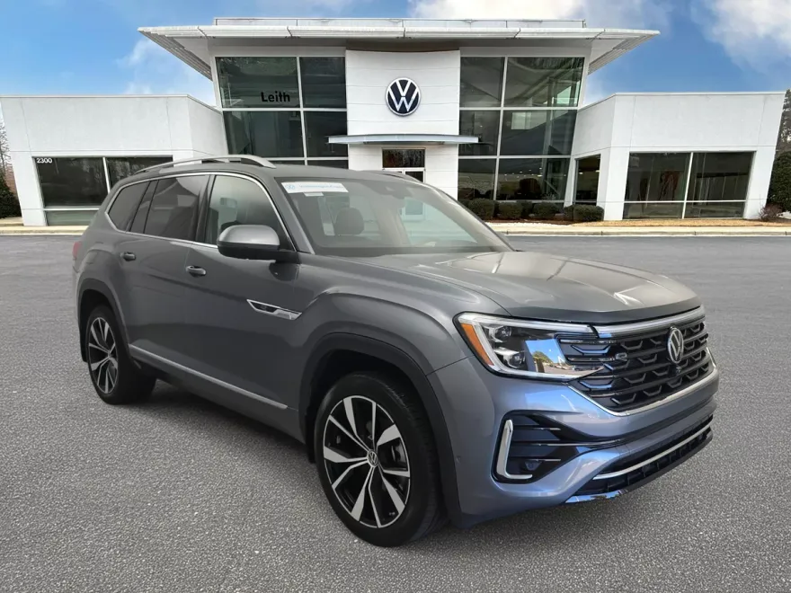 2024 Volkswagen Atlas SEL Premium R-Line photo 1