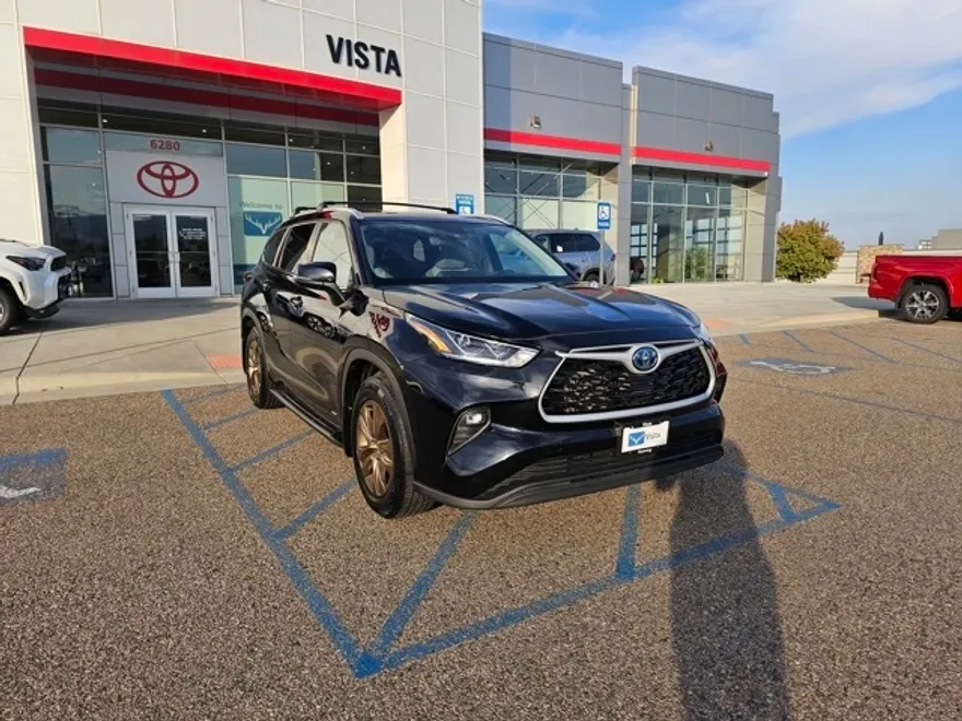 2023 Toyota Highlander Hybrid Bronze Edition photo 1