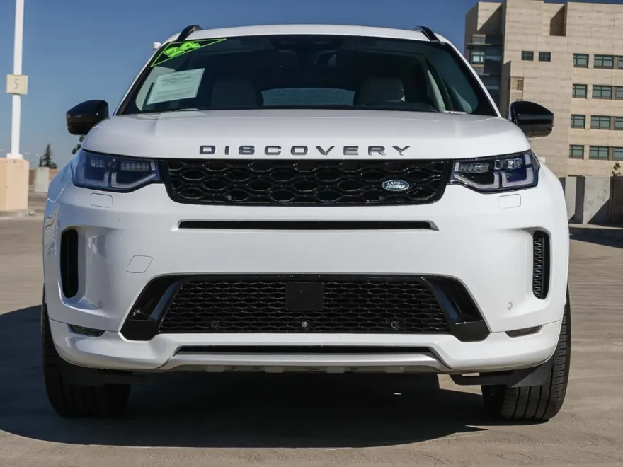 2024 Land Rover Discovery Sport S photo 1