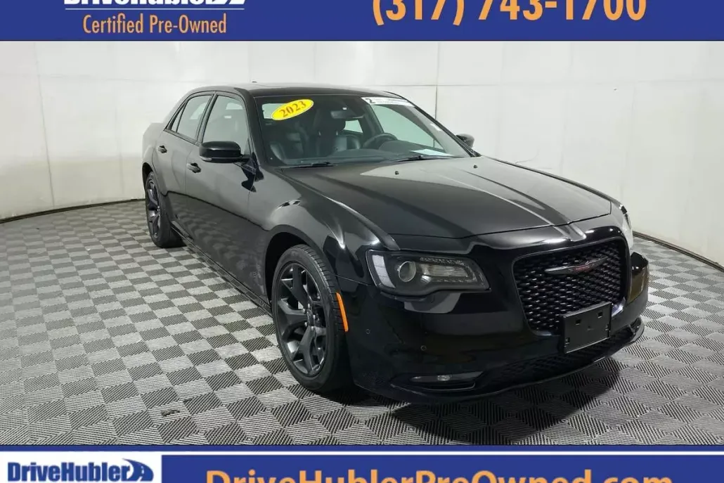 2023 Chrysler 300 S photo 1
