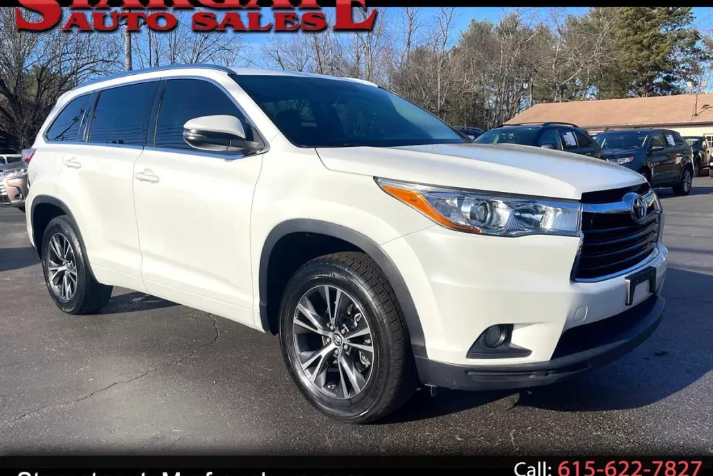 2016 Toyota Highlander XLE photo 1