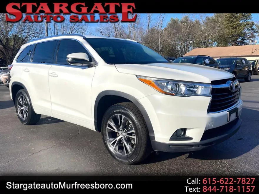 2016 Toyota Highlander XLE photo 1