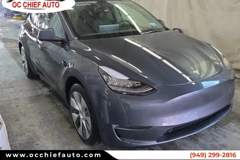 2023 Tesla Model Y Long Range photo 1