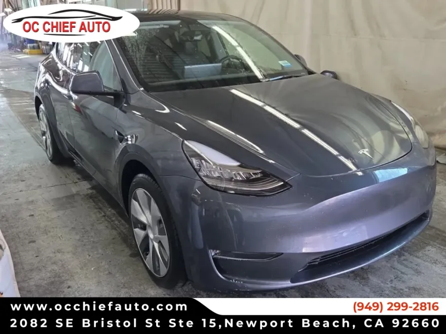 2023 Tesla Model Y Long Range photo 1