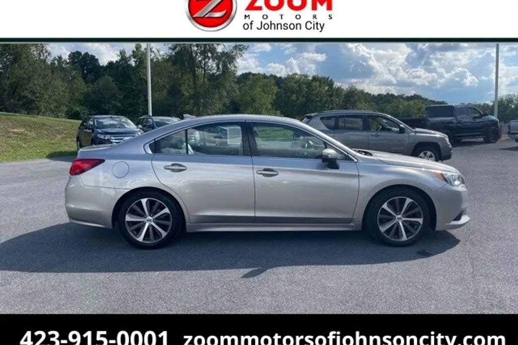 2017 Subaru Legacy 3.6R Limited photo 1