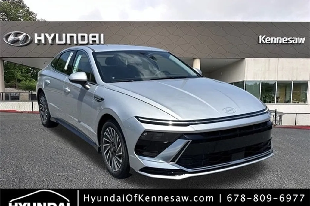 2025 Hyundai Sonata Hybrid SEL photo 1