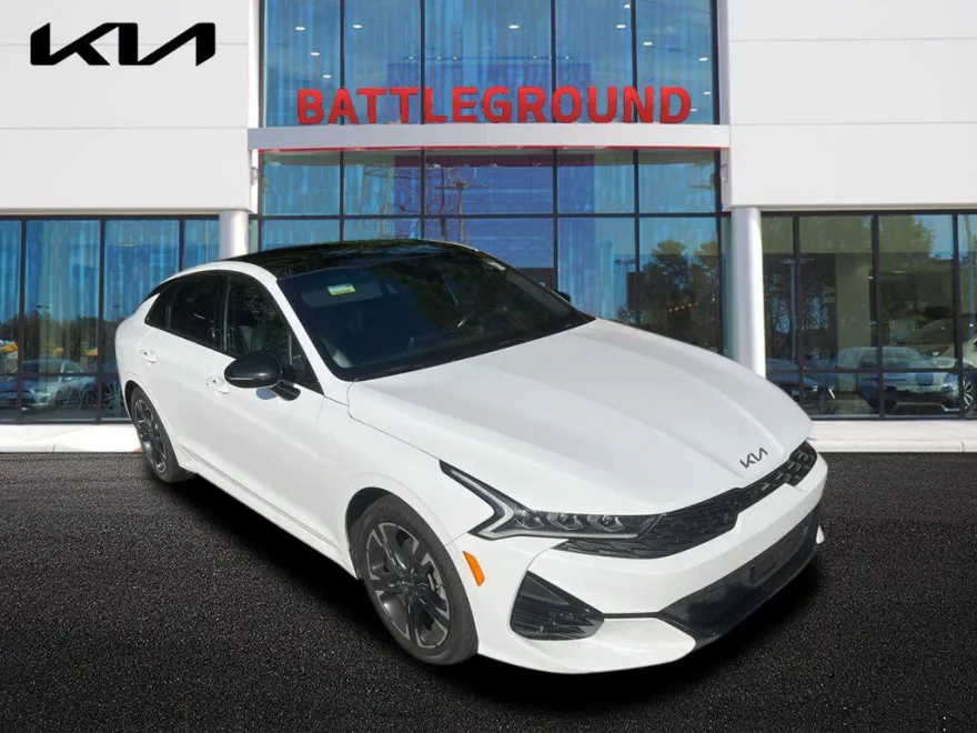 2023 Kia K5 GT-Line photo 1