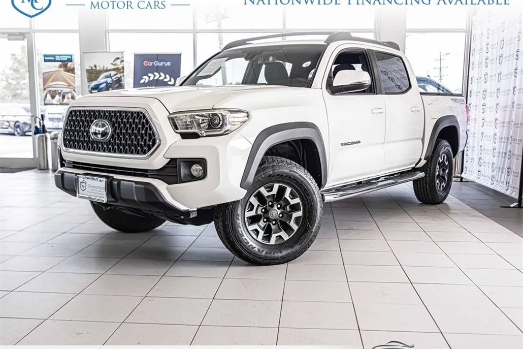 2019 Toyota Tacoma TRD Off-Road photo 1
