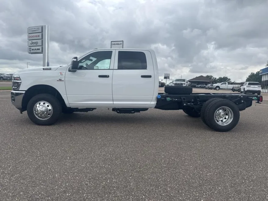 2025 Ram 3500 Tradesman photo 1