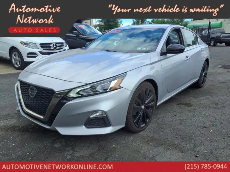 2019 Nissan Altima 2.5 SR photo 1