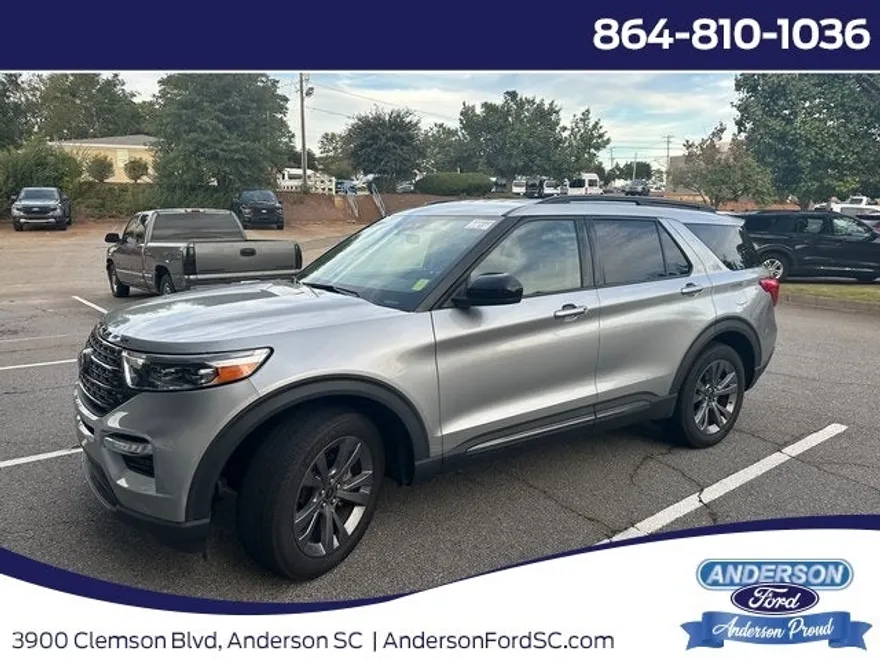 2022 Ford Explorer XLT photo 1