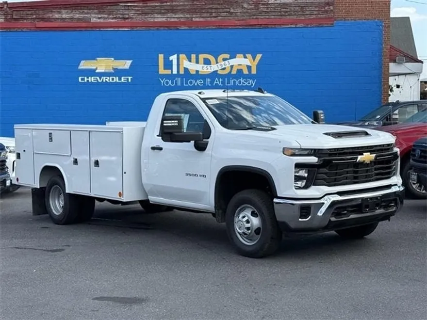 2025 Chevrolet Silverado 3500HD Work Truck photo 1