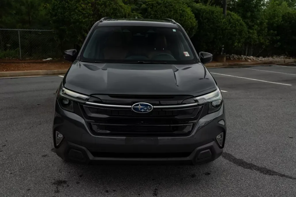 2025 Subaru Forester Touring photo 1