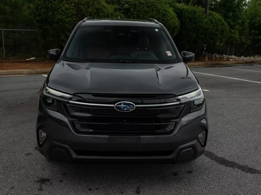 2025 Subaru Forester Touring photo 1