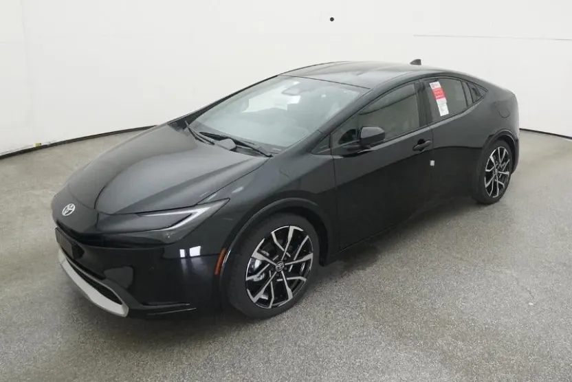 2026 Toyota Prius Plug-in Hybrid XSE photo 1