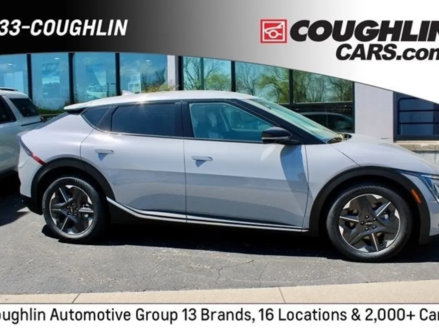 2025 Kia EV6 Light photo 1