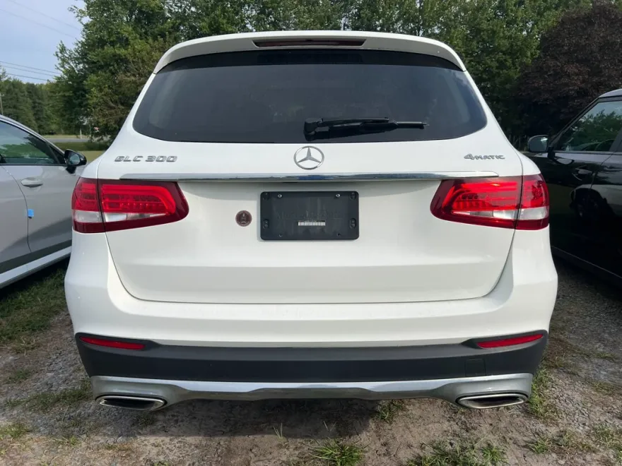 2019 Mercedes Benz GLC 300 4MATIC photo 1